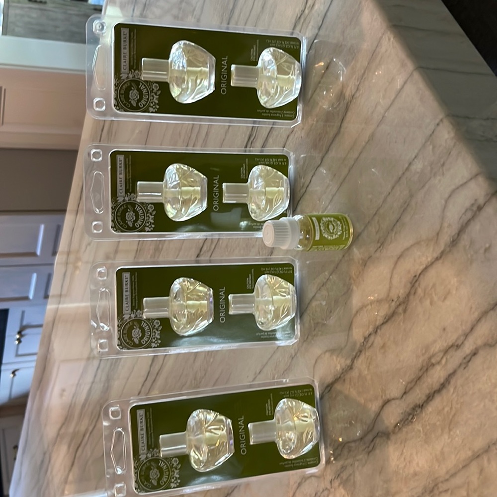 Claire Burke fragrance oil